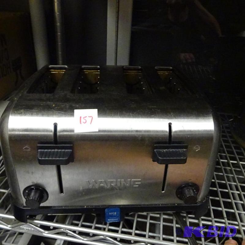 lot 157 image: Waring 4 slice toaster. 120 volt. NSF...