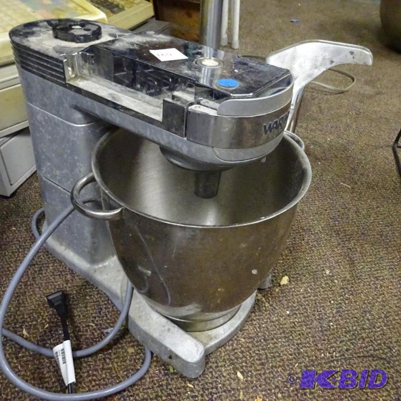 lot 184 image: Waing commercial mixer. Missing top cover...