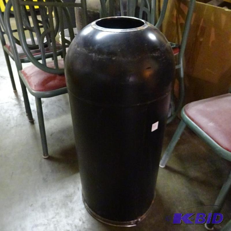 lot 35 image: Metal garbage can with insert....