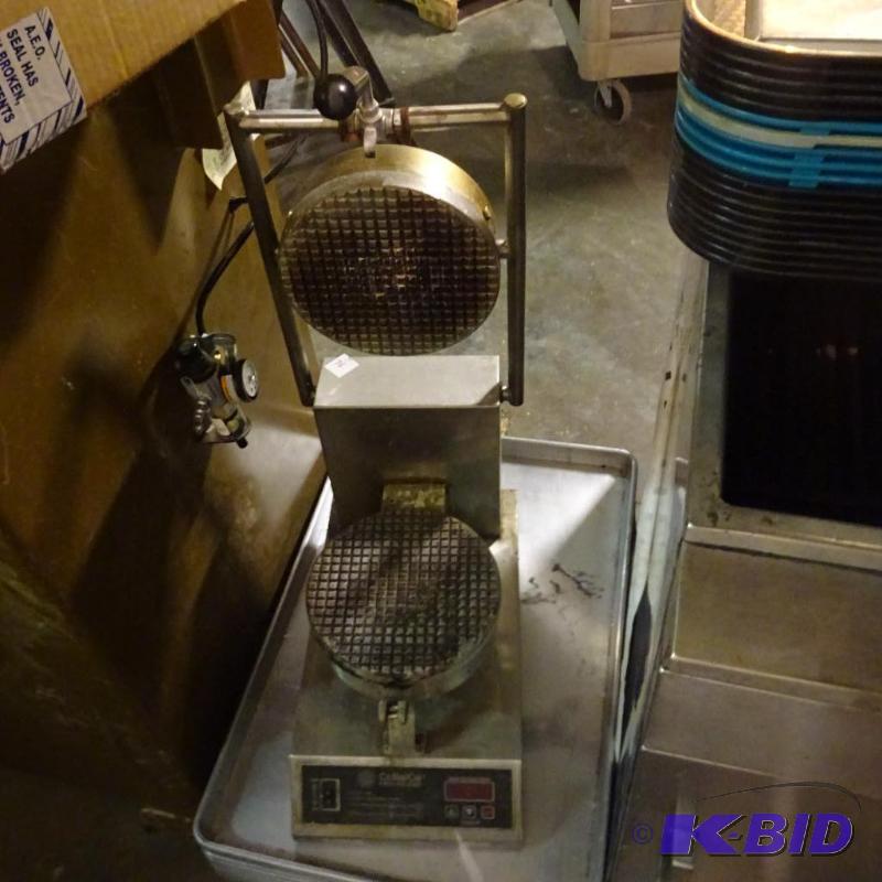 lot 76 image: Co bat co Inc. MD10SSE-PG. 120 volt...