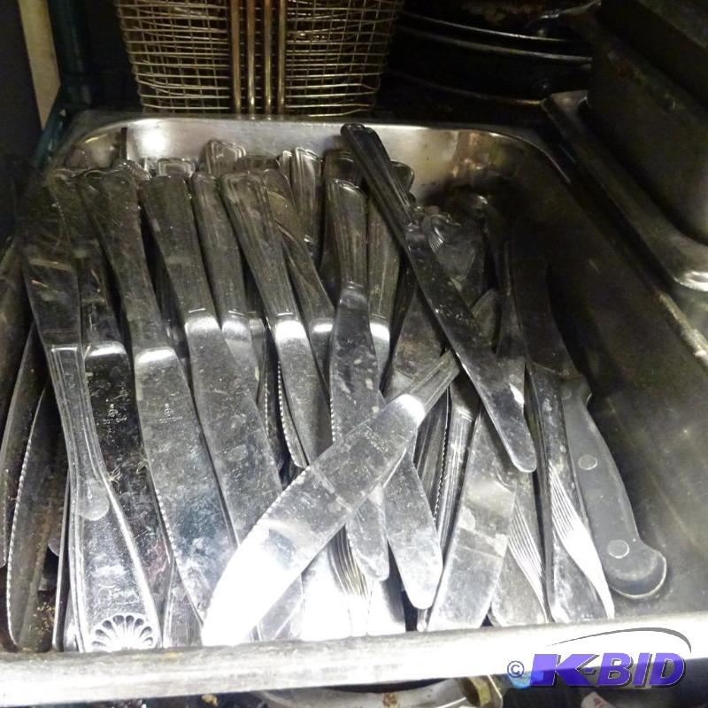 lot 95 image: Stainless prep pan full of restaurant knives...