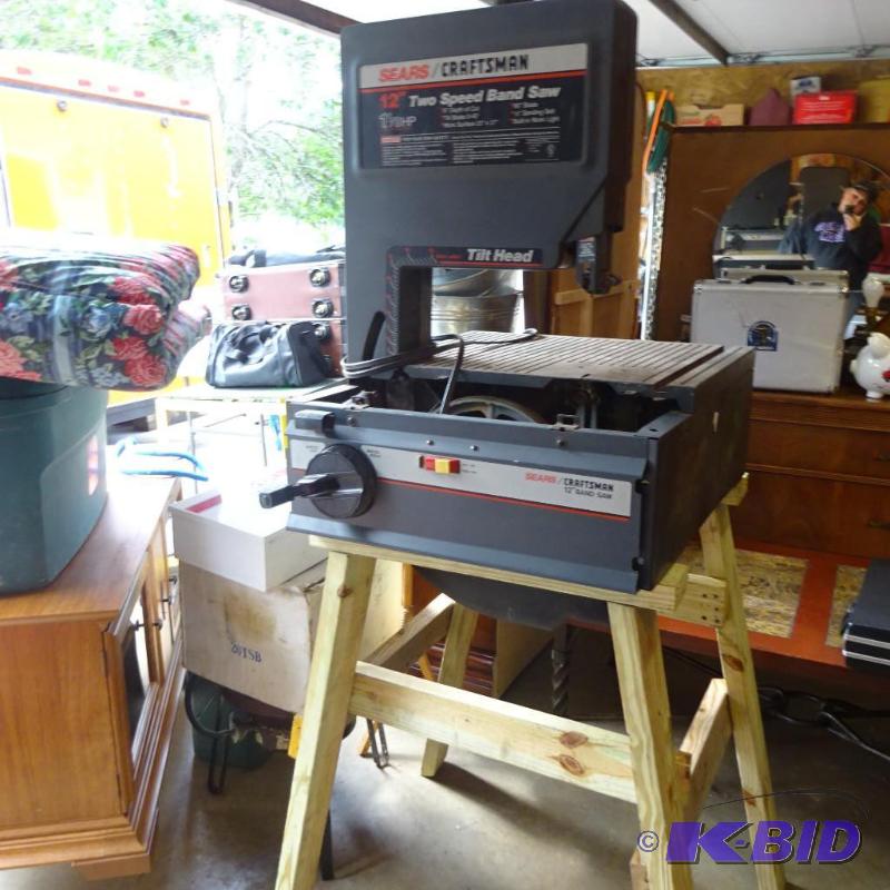 lot 116 image: sears craftsman 12" band saw. Missing bl...