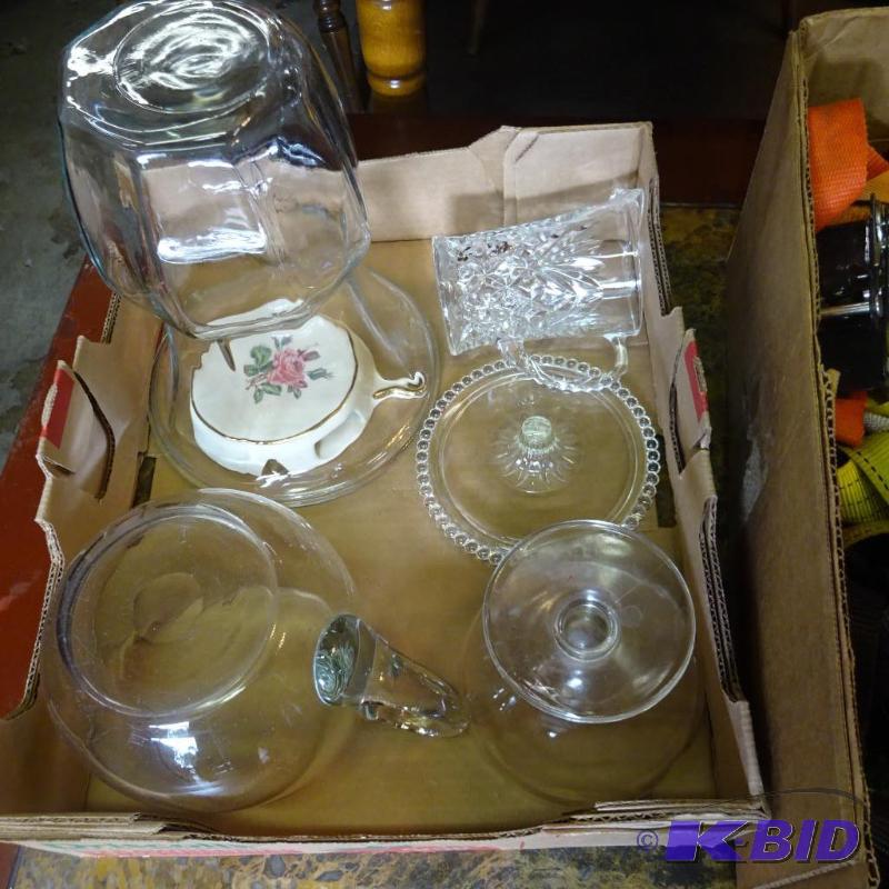 lot 122 image: Glass vase. Glass pitcher. Other misc. Glassw...