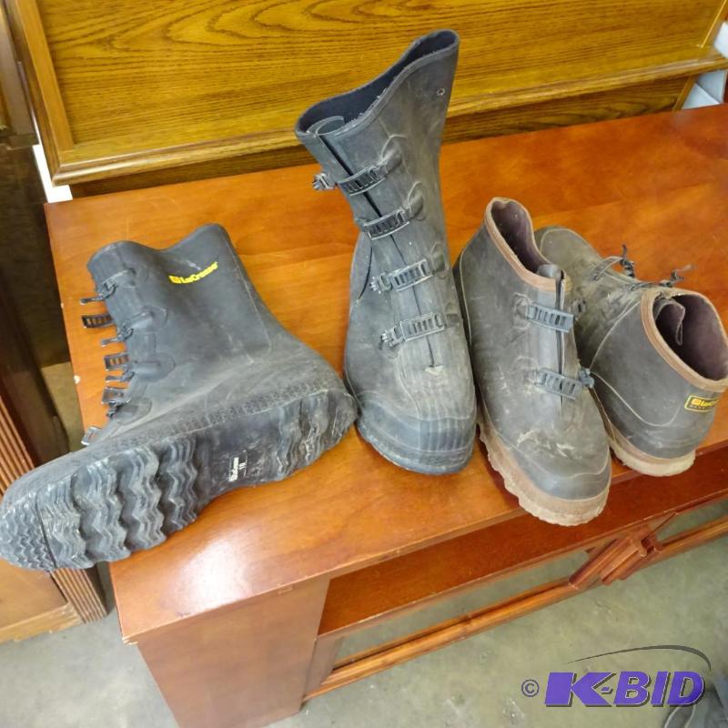 lot 125 image: size 10 over shoes. 2 pairs...