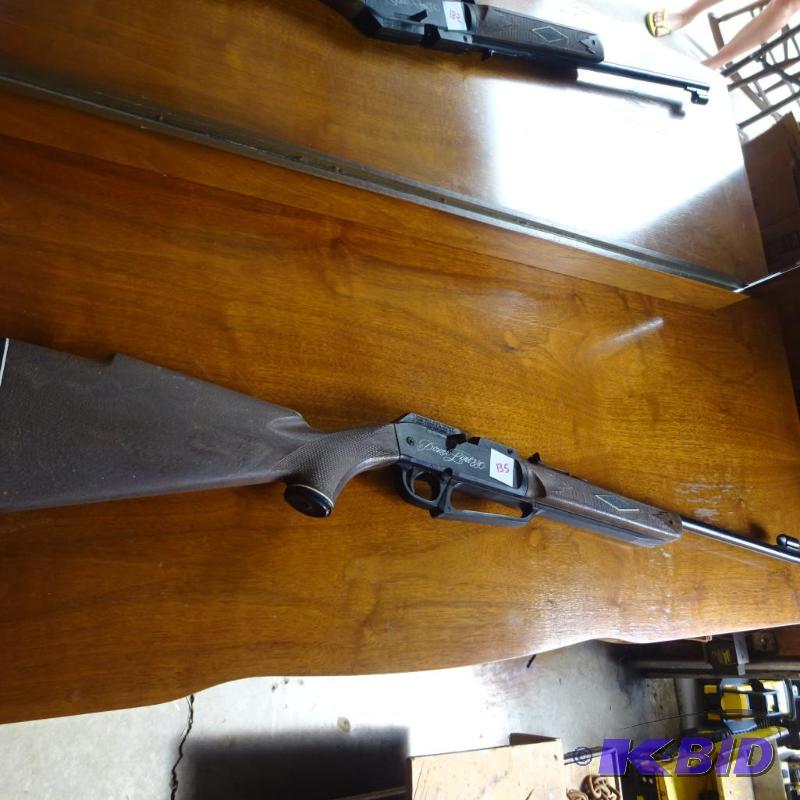 lot 135 image: Domer line 880 BB Gun...