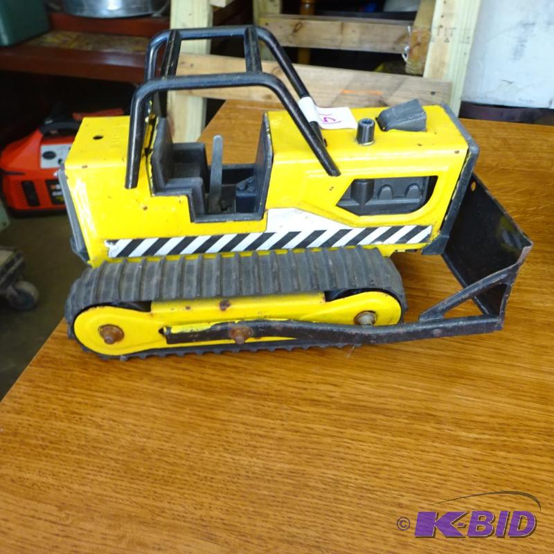 lot 151 image: Tonka mini bulldozer...