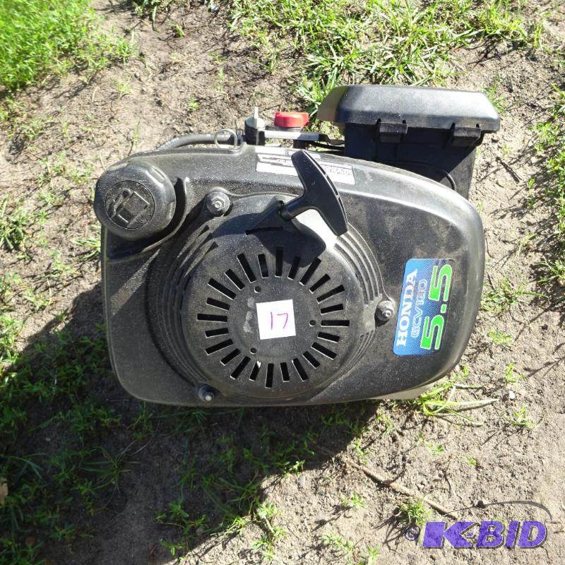 lot 17 image: Honda GCV 160 5.5 hp vertical. Shaft motor. R...
