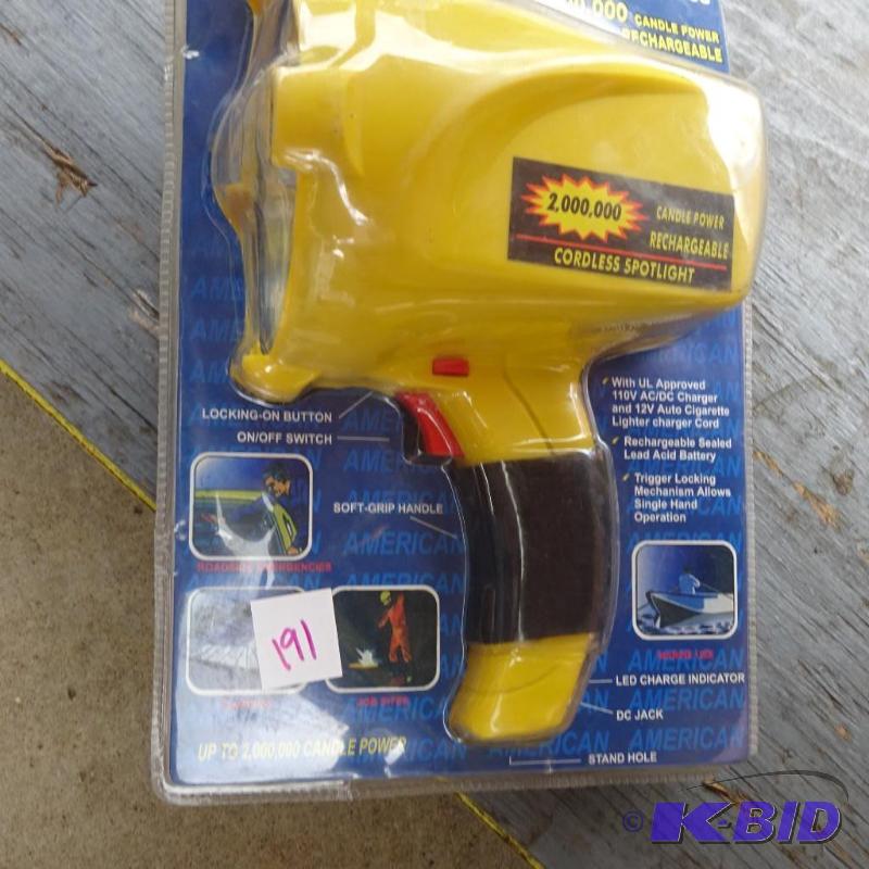 lot 191 image: American tool 2,000,000 candle power recharge...