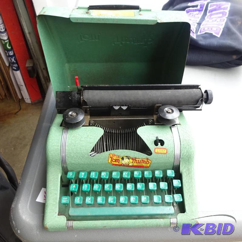 lot 195 image: Vintage tom thumb type writer. Very neat coll...