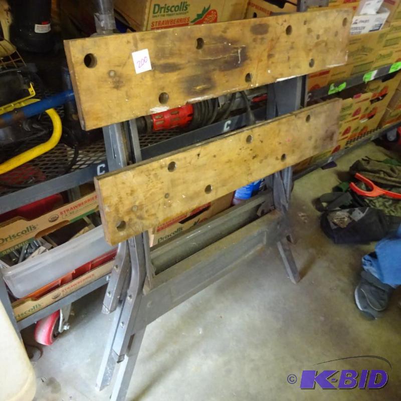 lot 200 image: fold up work station saw stand...