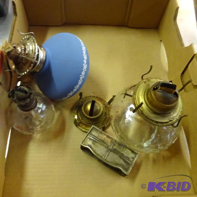 lot 211 image: 3 oil lamps...