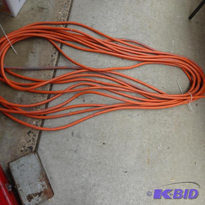 lot 216 image: 100 tri plug heavy duty. Outdoor extension c...