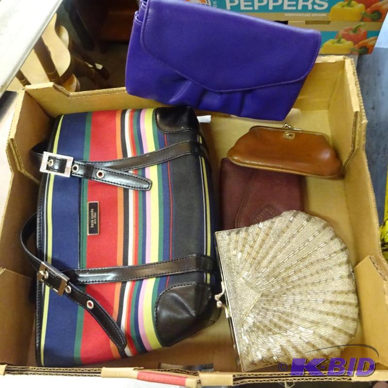 lot 230 image: 5 womens purses...