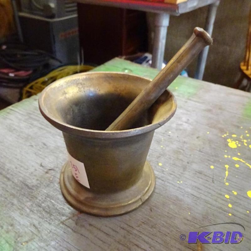 lot 251E image: Brass pill crusher container...