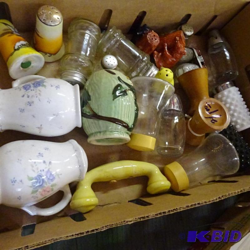lot 282 image: misc salt and pepper shakers...