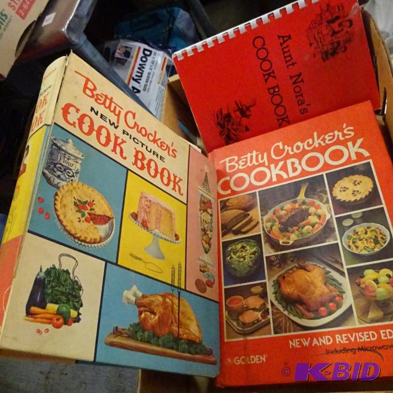 lot 286 image: 2 betty crocker cook books...
