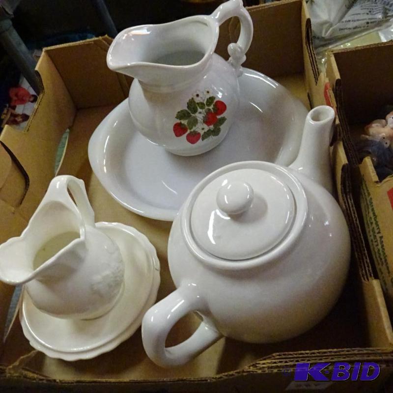 lot 287 image: tea pot.2 Ceramic pitchers...