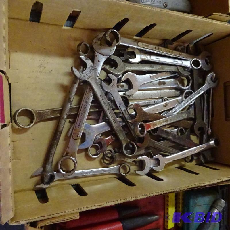 lot 299 image: misc hand tools...