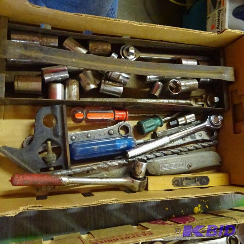 lot 300 image: misc sockets and tools...