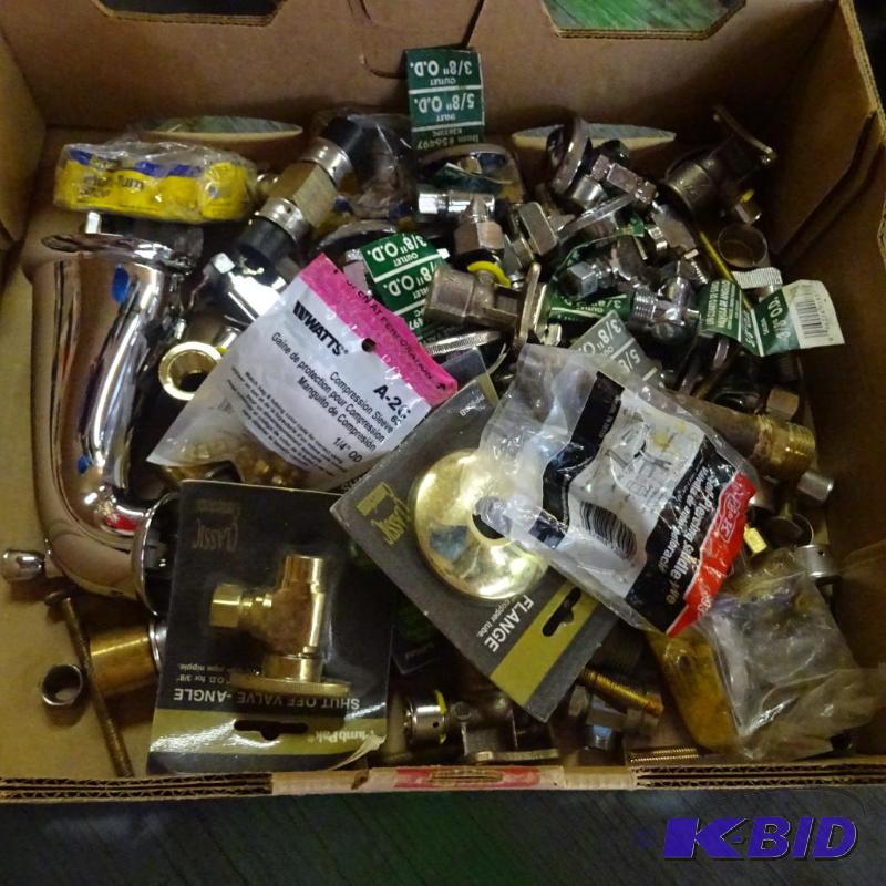 lot 318 image: misc brass plumbing fittings...