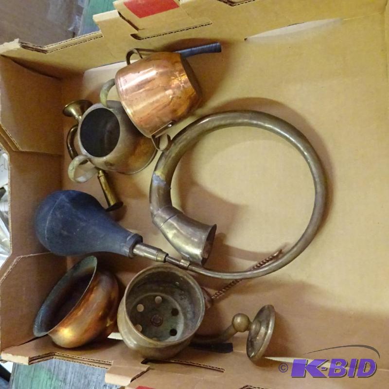 lot 320 image: Brass vintage horn. Misc. brass items...