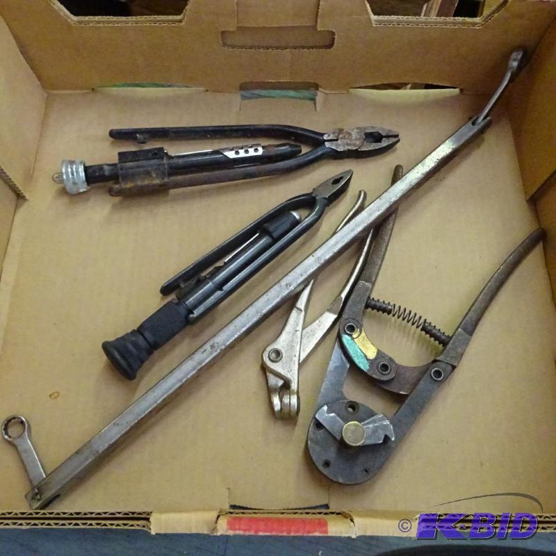 lot 361 image: misc specialty hand wrenches...