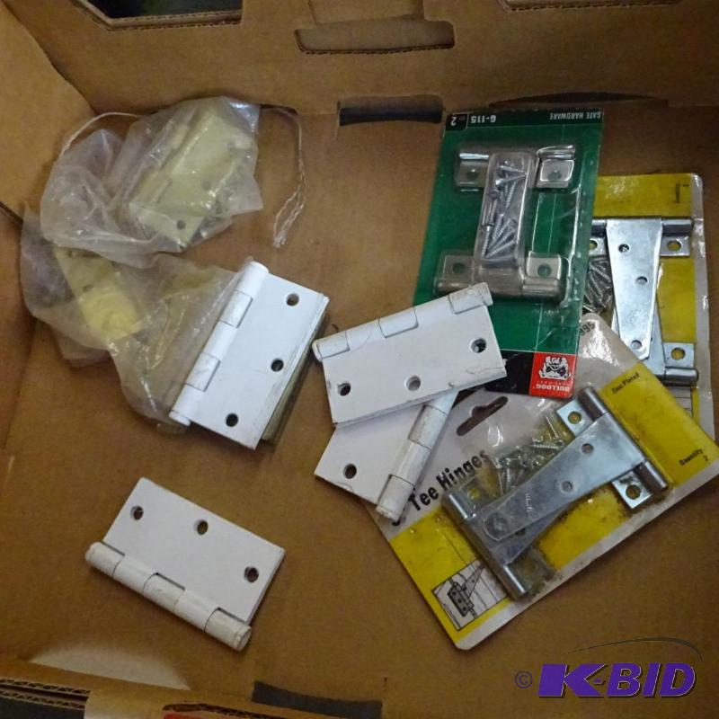 lot 369 image: misc hinges...