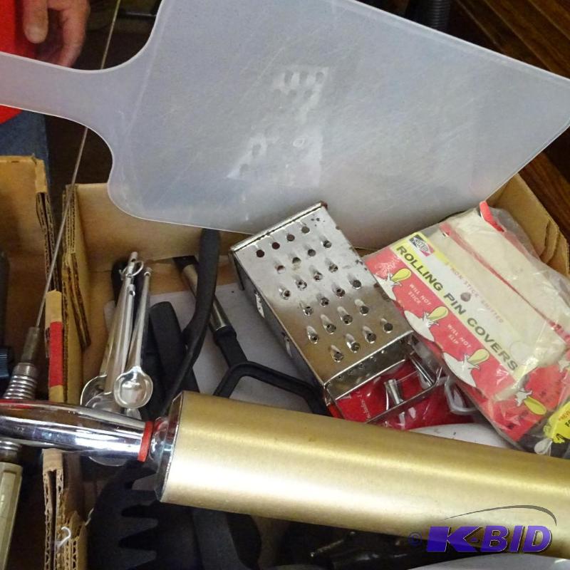 lot 400 image: misc kitchen tools...