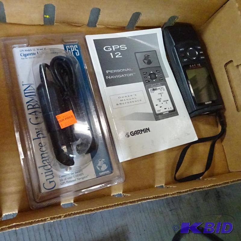 lot 417 image: Garmin GPS 12...
