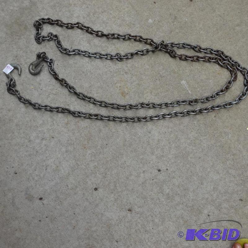 lot 439 image: 14" log chain...