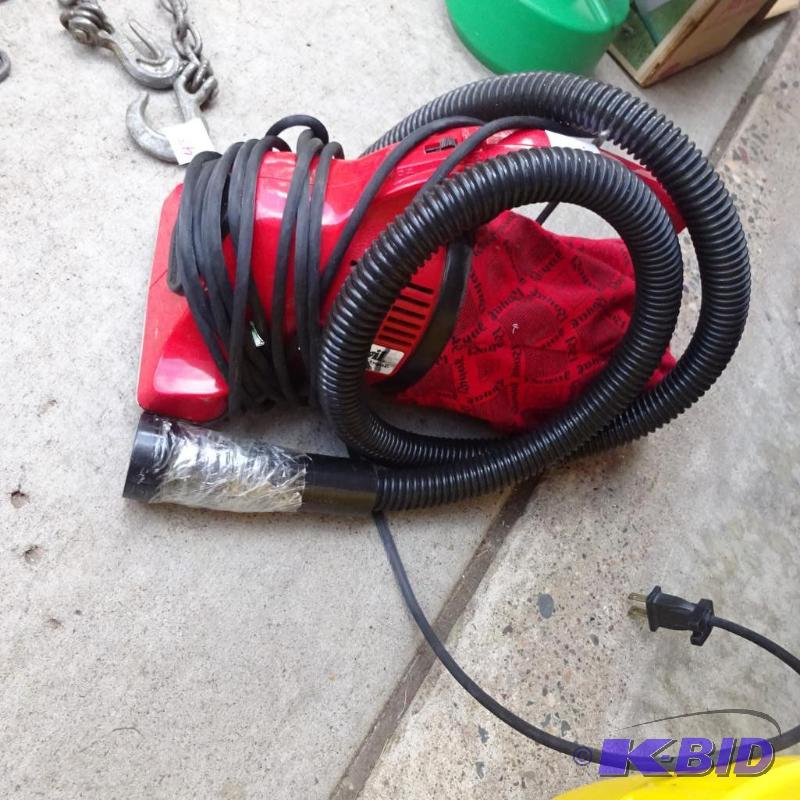 lot 448 image: dirt devil hand vac...