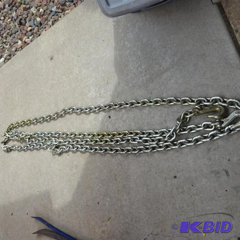 lot 453 image: Brand new 38 log chain. 20...