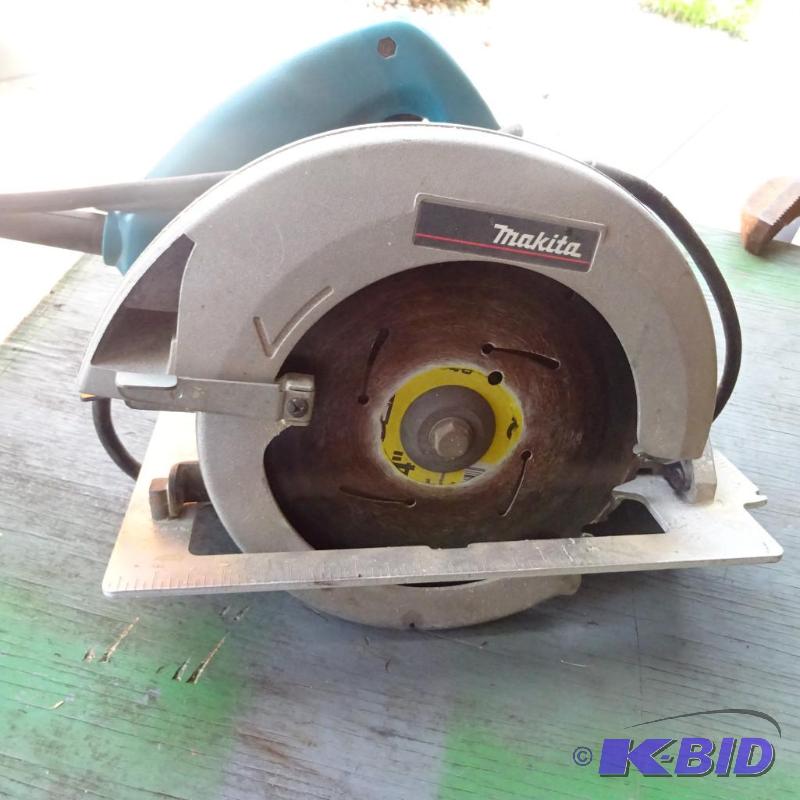 lot 459 image: makita 5007NB 7 14 circular saw...