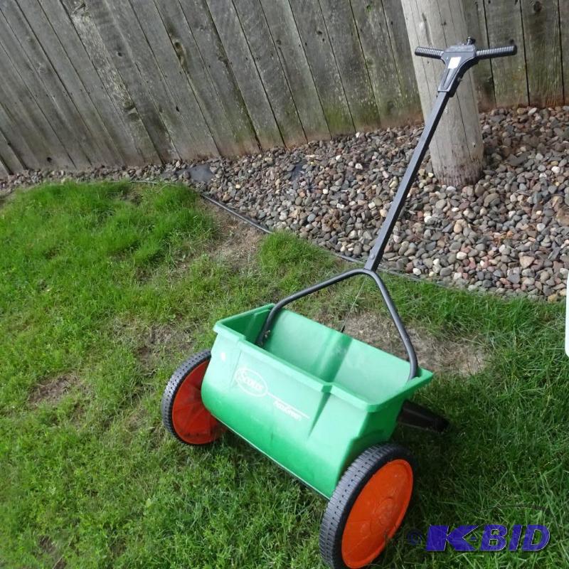 lot 501 image: scotts accugreen drop spreadeer...