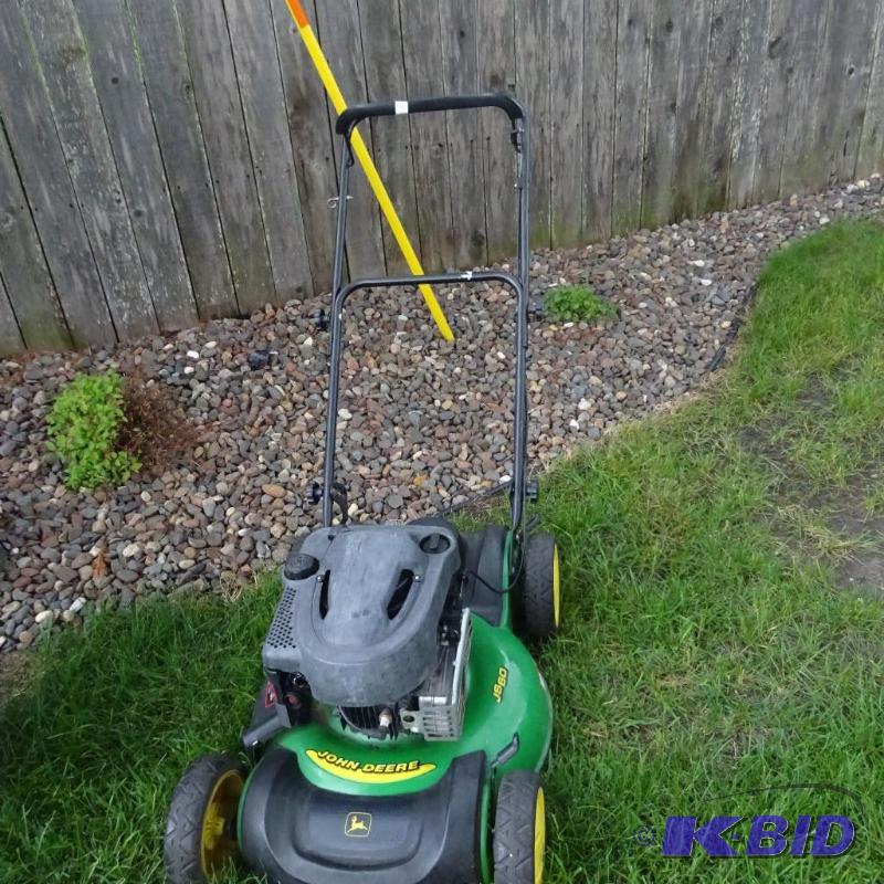 lot 503 image: John Deere JS60 Push mower 22". Starts a...