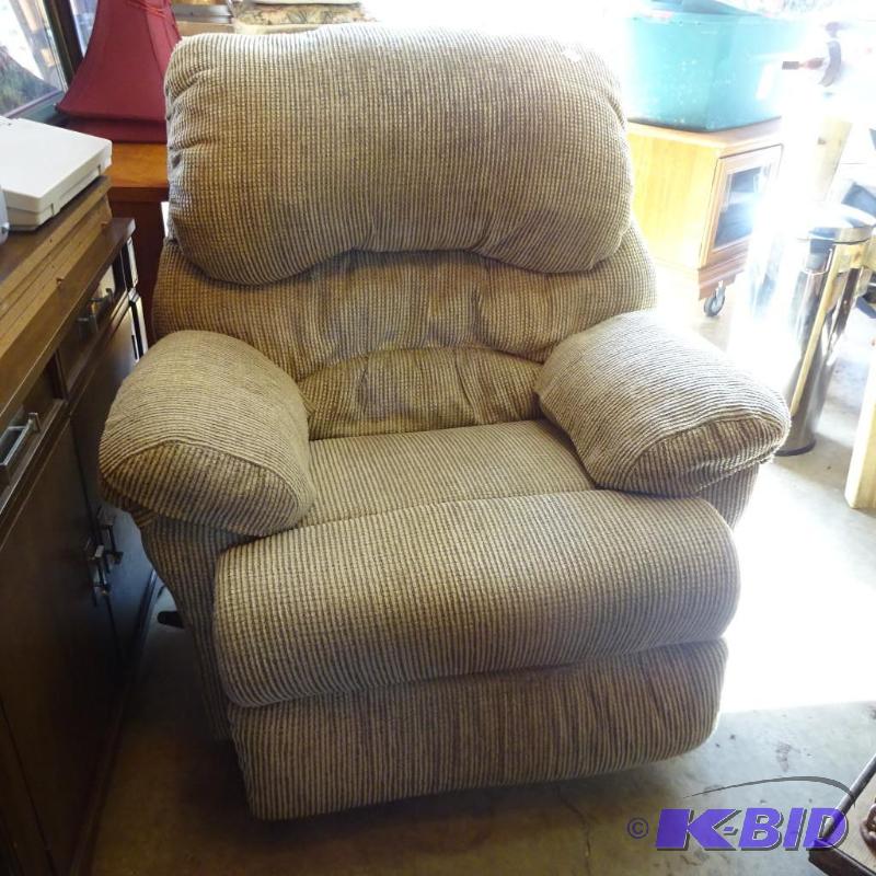 lot 69 image: Franklin Corp Reclining chair. Bought fro Bec...
