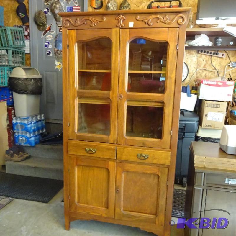 lot 72 image: Vintage wood hutch. 2 doors on top and bottom...