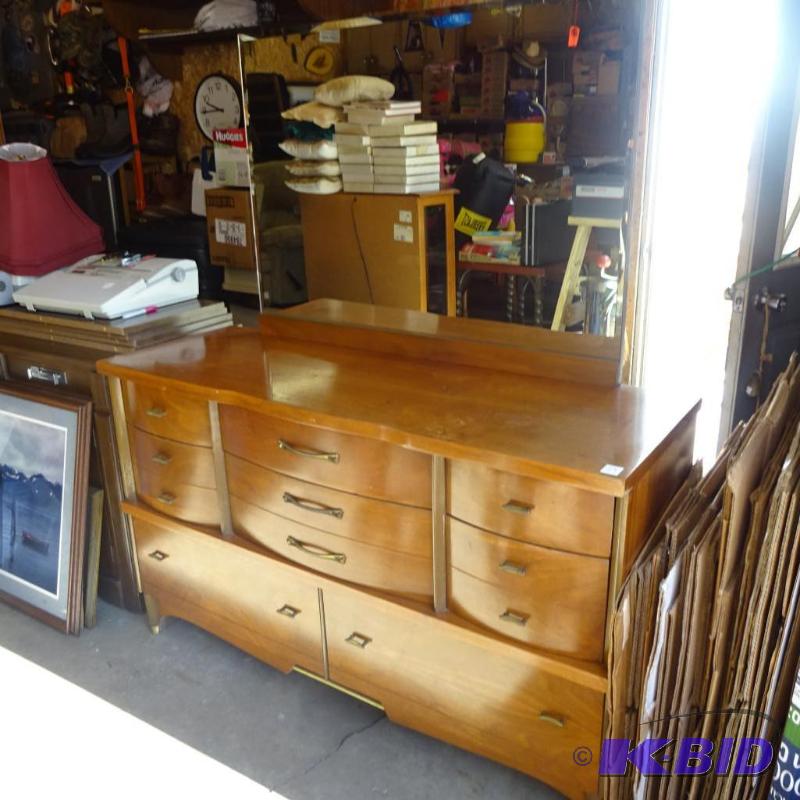 lot 79 image: Vintage wood dresser. 8 drawer attached mirro...