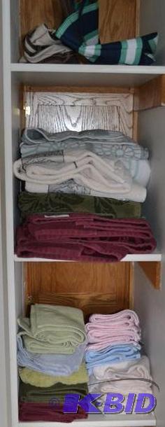 lot 103 image: 5 bathroom towels&nbspand 23 hand towels plu...