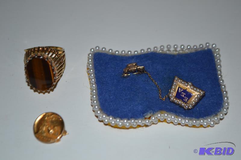 lot 110 image: &nbsp18K Gold Ring, 10k Sorority pin Nationa...