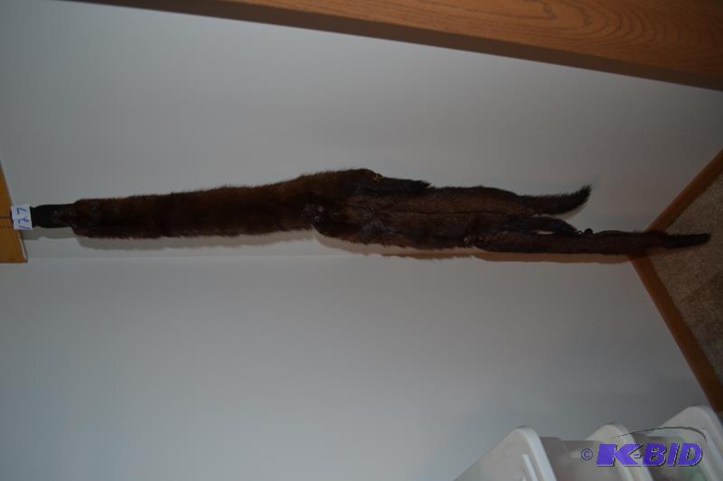 lot 127 image: Vintage Mahogany brown mink stolewrapcollar...