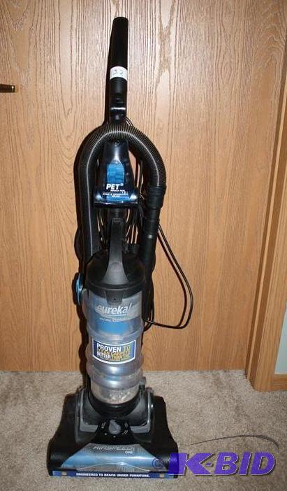 lot 132 image: Eureka Multi&nbspcyclonic vacuum w pet powe...