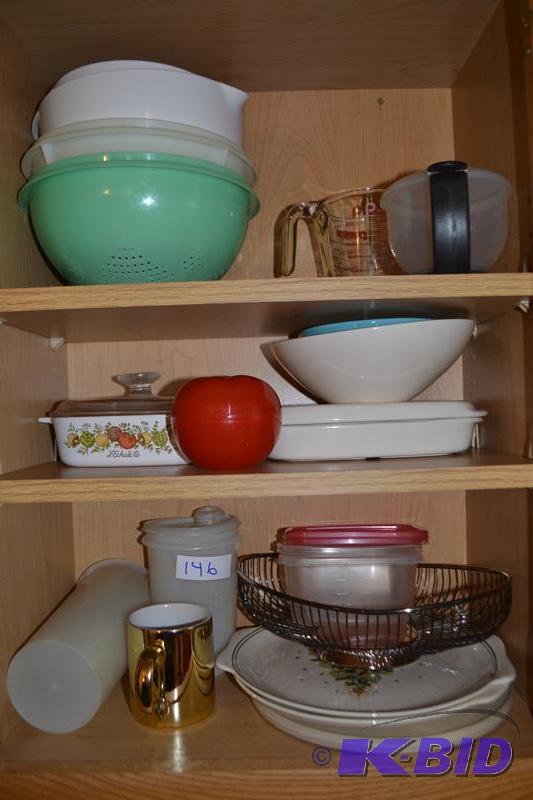 lot 146 image: Rowenta toaster, Oster Blender, Oster electri...
