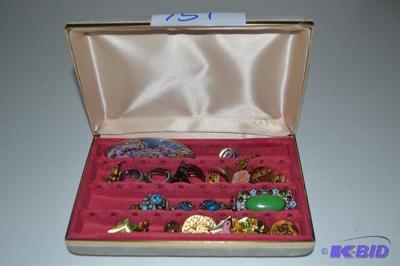 lot 151 image: Mele jewelry box with misc. vintage jewelry, ...