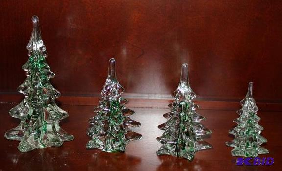 lot 155 image: Four Beautiful Crystal Green Streaked Glass C...