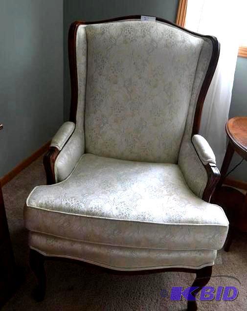 lot 21 image: Lee Upholstery St. Paul Wood outline Wing&nbs...