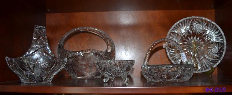 lot 33 image: Lot of Beautiful Hand Cut Crystal pieces incl...