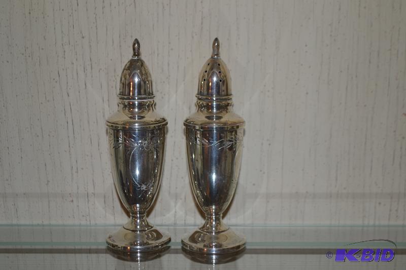 lot 46 image: Antique Fisher sterling silver salt and peppe...