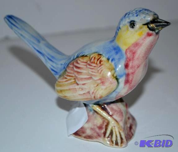 lot 71 image: Stangl Bird figurine 3589 Indigo Bunting Bird...