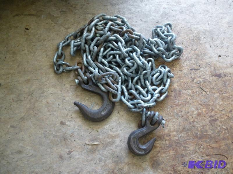 Log chain 20 long High tensile chain Has a...